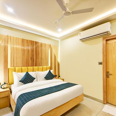 New Frontier Hotel Delhi  Extérieur photo