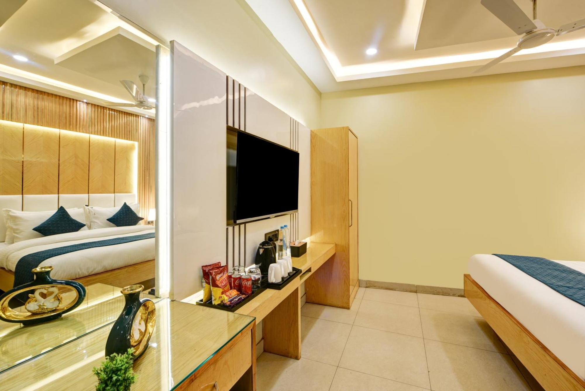 New Frontier Hotel Delhi  Extérieur photo