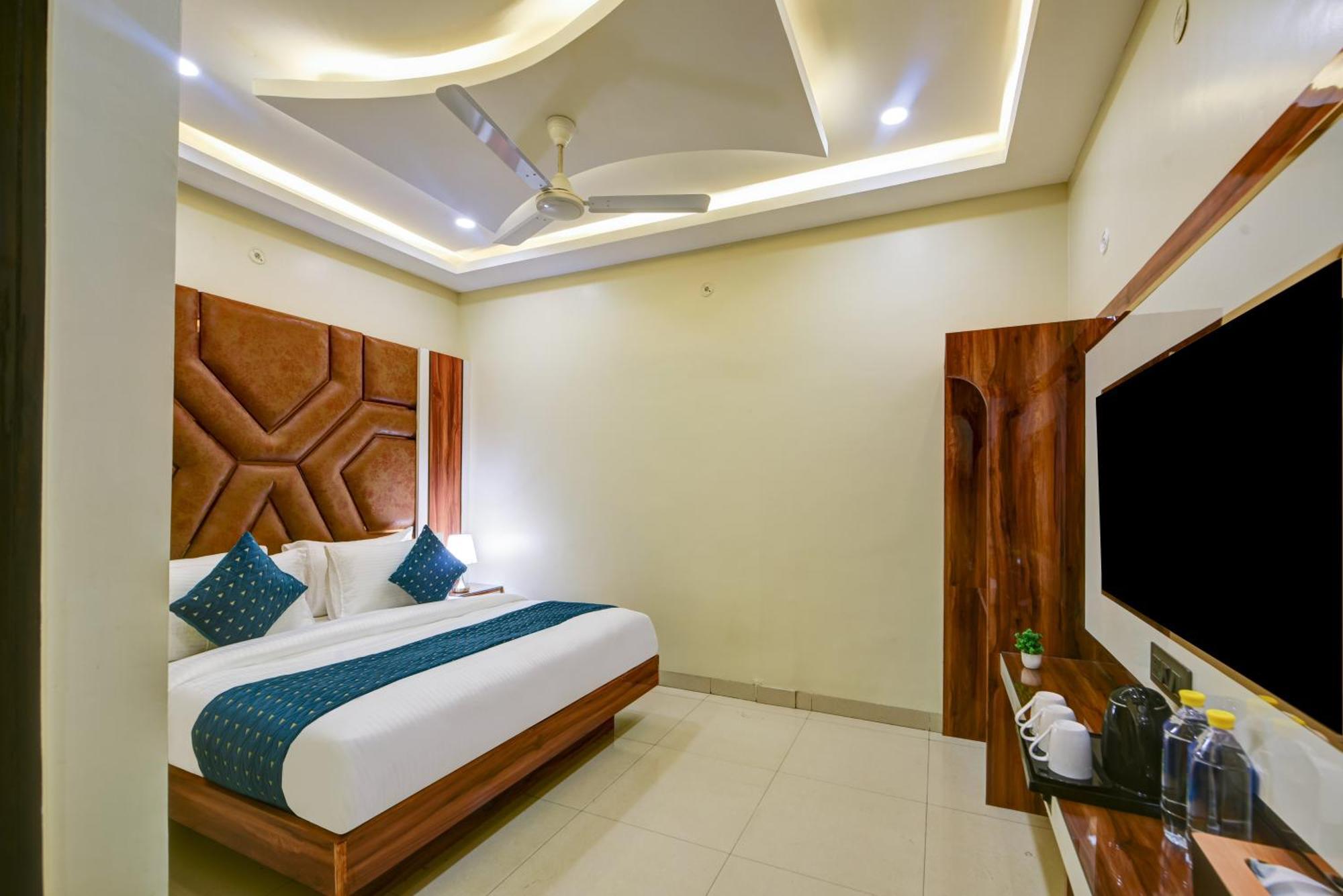 New Frontier Hotel Delhi  Extérieur photo